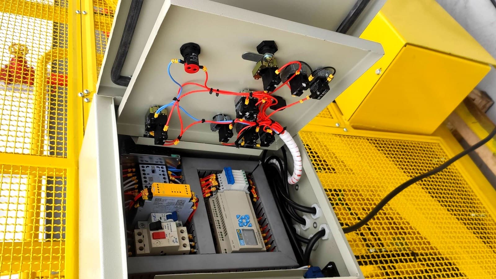 Painel elétrico de automação de doca